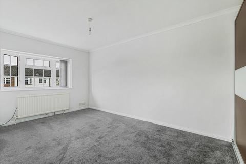 20 Garrick Close, Staines, TW18 2PQ