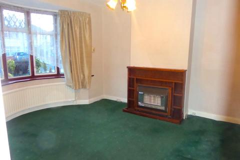 3 bedroom semi-detached house to rent, Wentworth Cresent, Hayes UB3