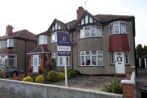 3 bedroom semi-detached house to rent, Wentworth Cresent, Hayes UB3