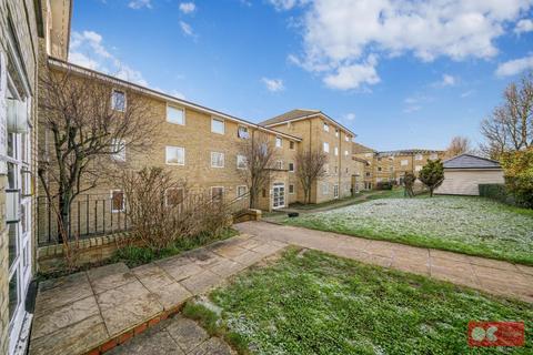 2 bedroom flat for sale, Hogg Lane, Grays RM17