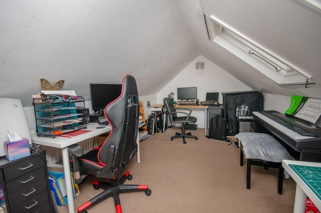 Loft room.jpg