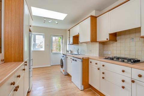 4 bedroom semi-detached house for sale, First Avenue, Amersham