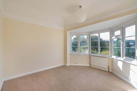 62 First Avenue, Amersham, HP7 9BJ
