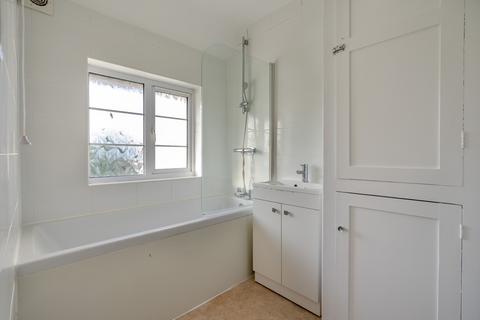 62 First Avenue, Amersham, HP7 9BJ