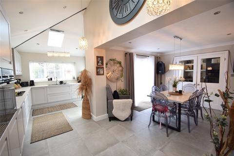 23 Festival Crescent, New Inn, Pontypool, NP4 0NA