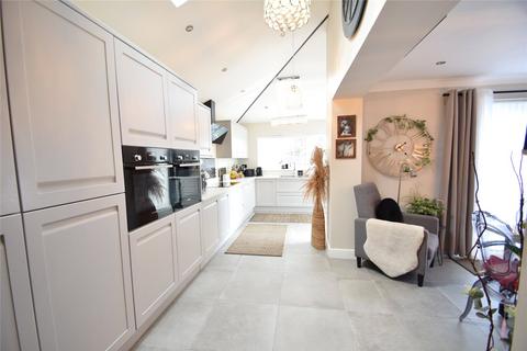 23 Festival Crescent, New Inn, Pontypool, NP4 0NA