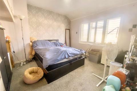 2 bedroom end of terrace house to rent, Rugby Road, Dagenham RM9