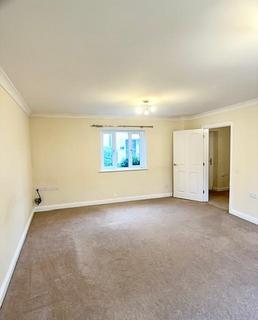 3 bedroom end of terrace house to rent, Lister Way, Totnes