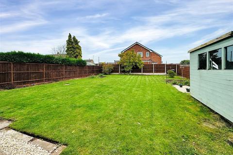 3 bedroom detached bungalow for sale, Bescar Lane, Ollerton, Newark