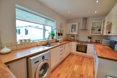 37 Bescar Lane, Ollerton, Newark, NG22 9BS