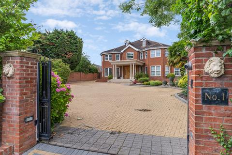 5 bedroom detached house for sale, Harvil Road, Ickenham, UB10