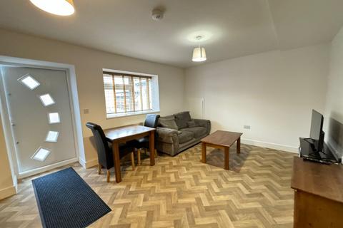 1 bedroom flat to rent, Station Road, High Wycombe