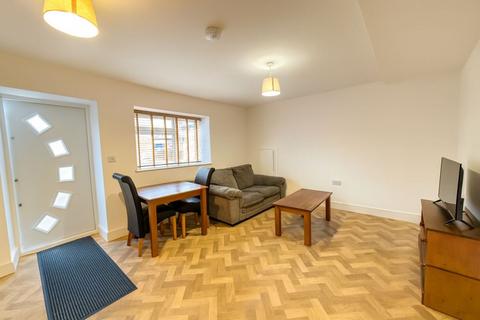 1 bedroom flat to rent, Station Road, High Wycombe