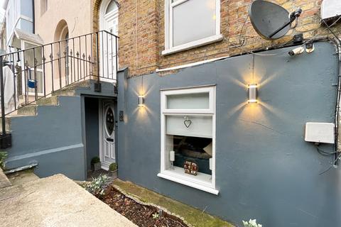 1 bedroom apartment for sale, Milton Road, Gravesend, DA12