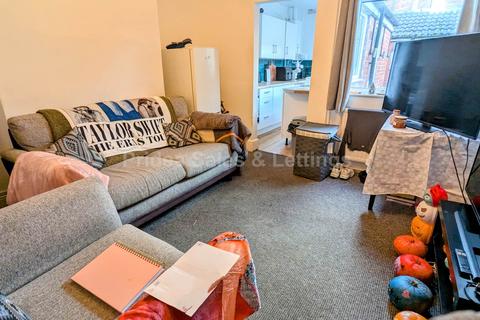 2 bedroom terraced house for sale, St Andrews Street, Lincoln