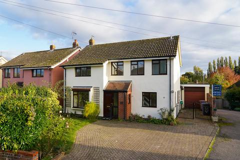 4 bedroom detached house for sale, Peacocks Close, Sudbury CO10