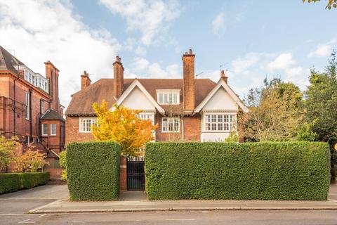 3 bedroom flat for sale, Eton Avenue, Belsize Park, London, NW3