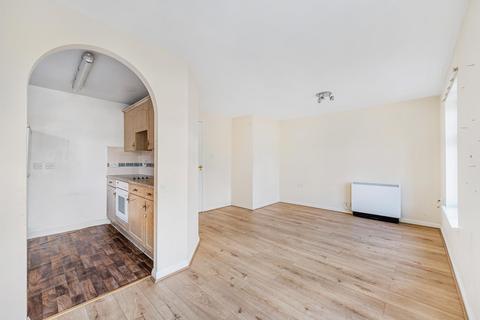 2 bedroom flat for sale, Chamberlain Gardens, Hounslow, TW3