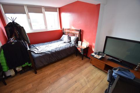 2 bedroom terraced house for sale, Back Cavendish Road, Bradford BD10