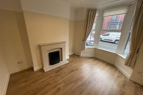 3 bedroom end of terrace house to rent, Milner Road , Aigburth , Liverpool