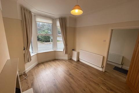 3 bedroom end of terrace house to rent, Milner Road , Aigburth , Liverpool