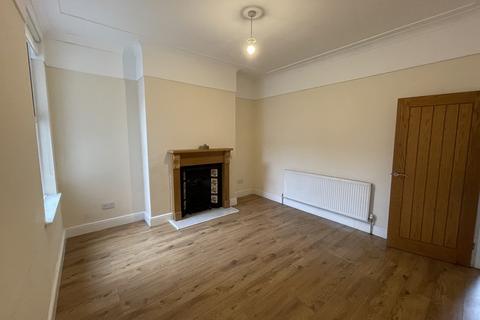 3 bedroom end of terrace house to rent, Milner Road , Aigburth , Liverpool