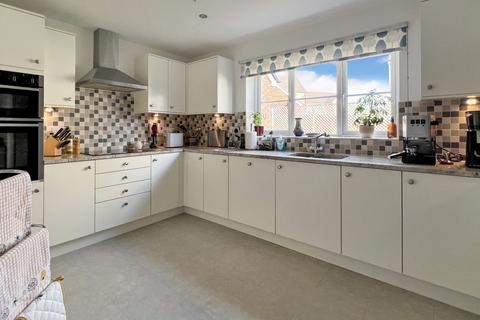 19 Pheasant Drive, Trowbridge, BA14 7FW