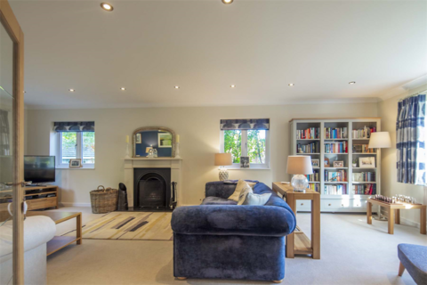 2 Hill Gardens, Streatley, Reading, RG8 9QF
