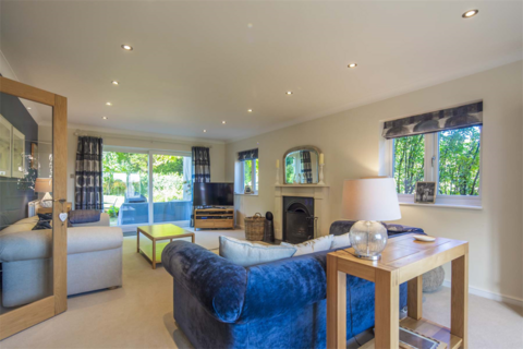 2 Hill Gardens, Streatley, Reading, RG8 9QF