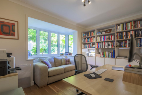 2 Hill Gardens, Streatley, Reading, RG8 9QF