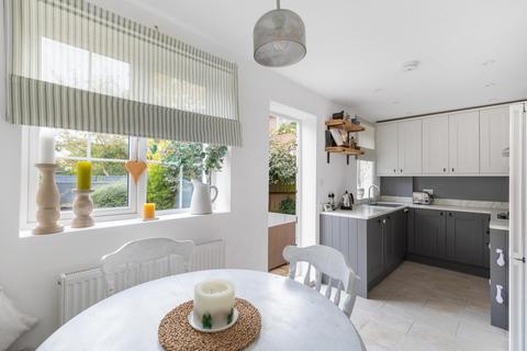 115 Cuckoo Avenue, London, W7 1BW