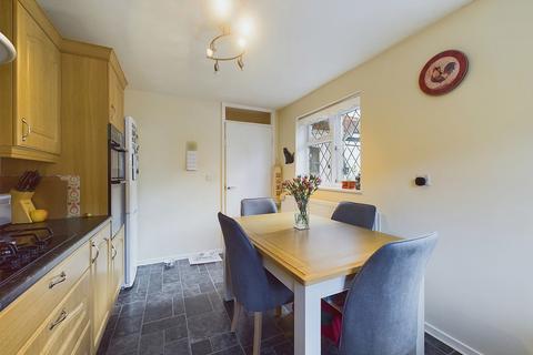 3 bedroom terraced house for sale, Amundsen Road, Horsham