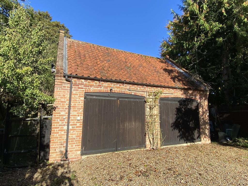 Double garage with loft storage