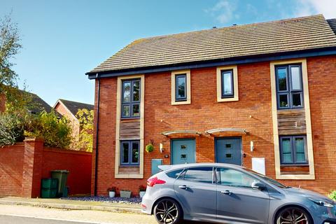 2 bedroom end of terrace house for sale, Jodami Crescent, Cheltenham