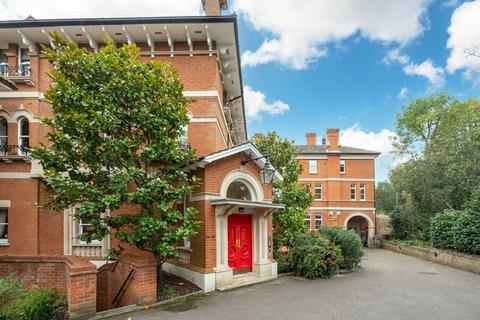 2 bedroom flat for sale, The Downs, Wimbledon, London, SW20