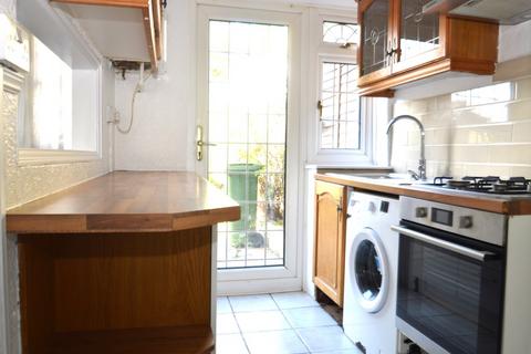 3 bedroom terraced house to rent, Combeside, Plumstead, London