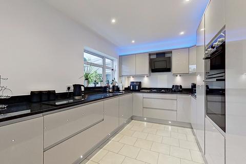 4 bedroom semi-detached house for sale, Chelmsley Grove, Birmingham B33