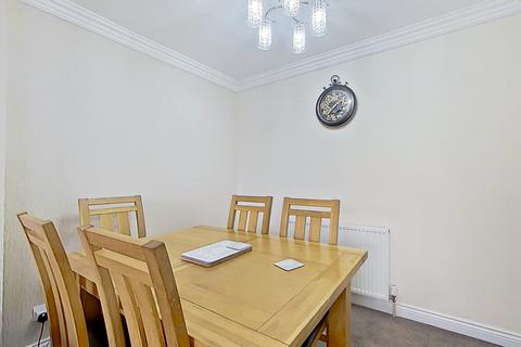 3 bedroom terraced house for sale, Camden Close, Birmingham B36