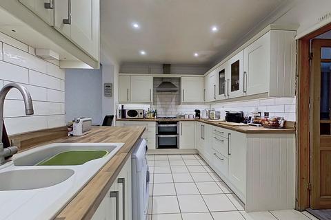 221 Coles Lane, Sutton Coldfield, B72 1NS