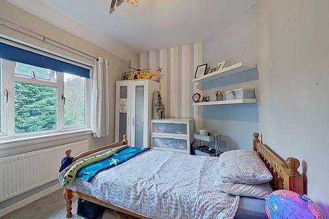 221 Coles Lane, Sutton Coldfield, B72 1NS