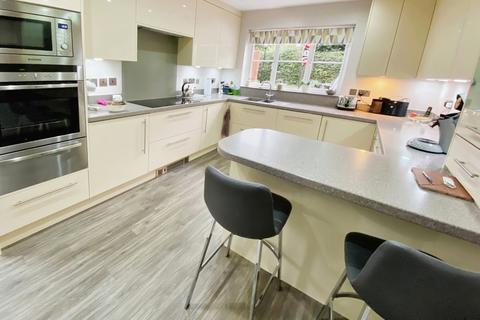 3 bedroom detached house for sale, Hollyfield Court, Sutton Coldfield B75