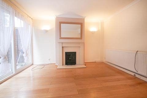 2 bedroom terraced house to rent, Frayslea, Uxbridge UB8