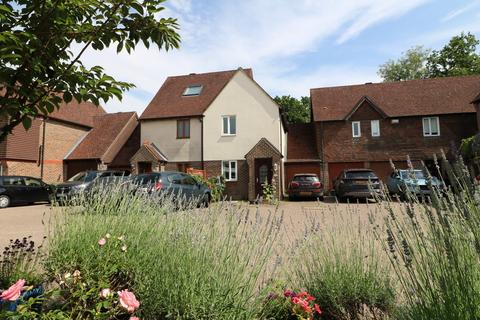 2 bedroom semi-detached house for sale, Tanners Meadow, Brockham