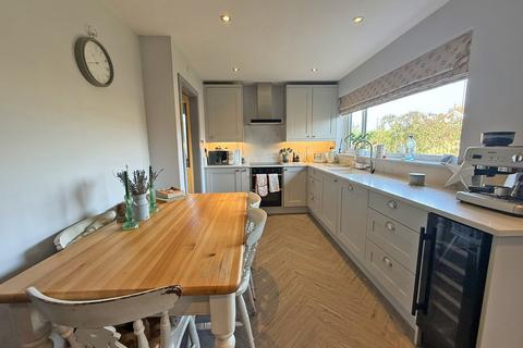 14 Beverley Close, Cayton, Scarborough, YO11 3SN
