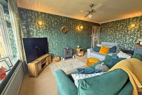 14 Beverley Close, Cayton, Scarborough, YO11 3SN