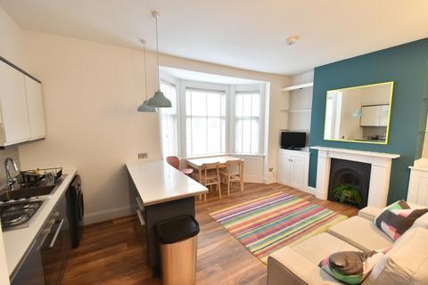 2 bedroom flat to rent, Blatchington Road, Hove