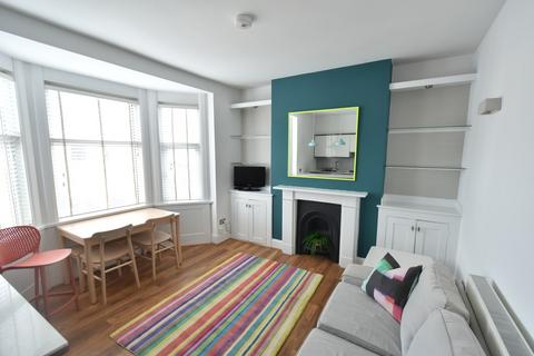 2 bedroom flat to rent, Blatchington Road, Hove