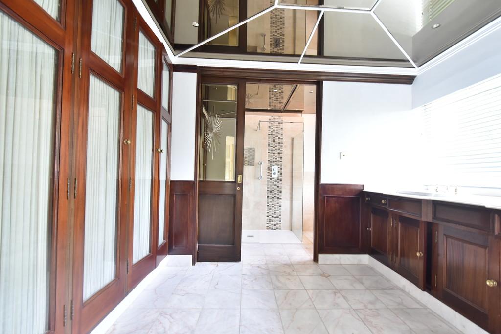 Hill Brow, Hove 4 bed detached house to rent £2,300 pcm (£531 pw)