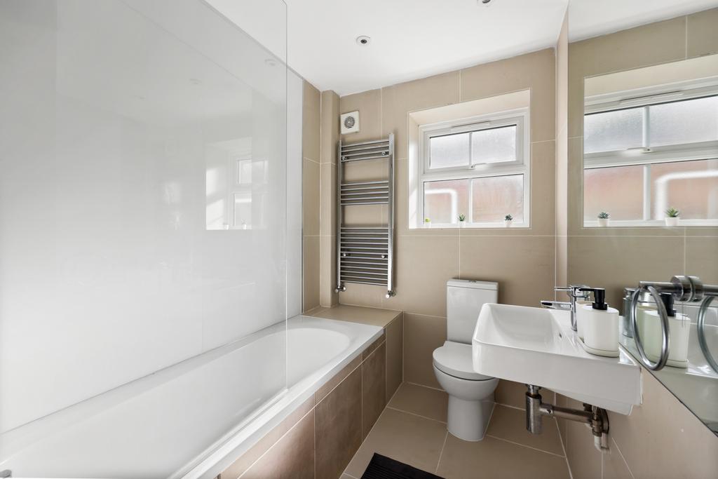 House in London - View 4