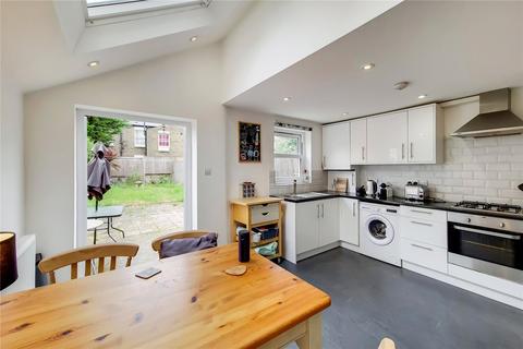 3 bedroom terraced house for sale, Eversleigh Road, London